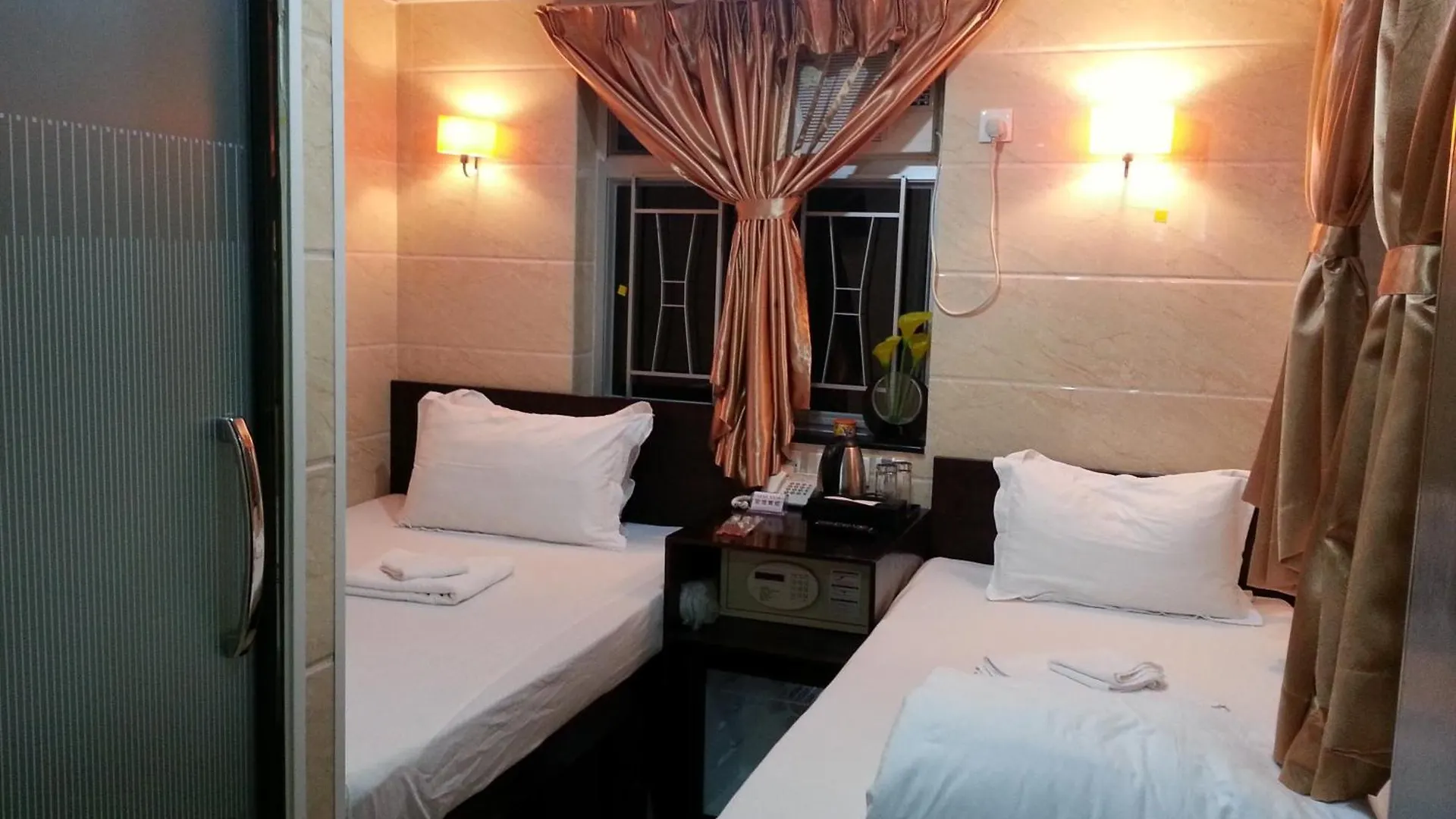 Hostel Tst Гонконг 0*,  Китай